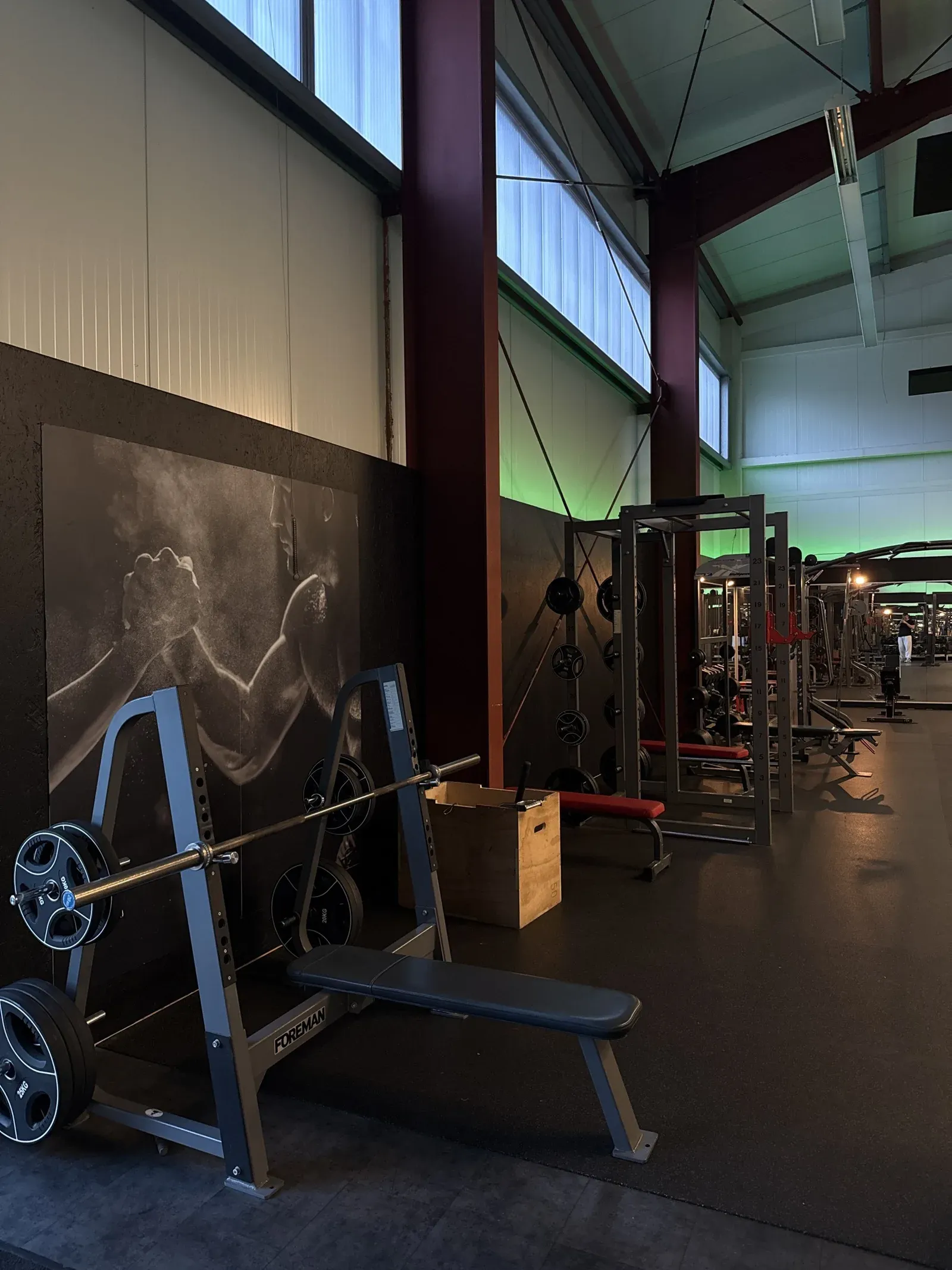 Muskeltraining in Warstein
Kraft aufbauen, Körper formen Header Hintergrund